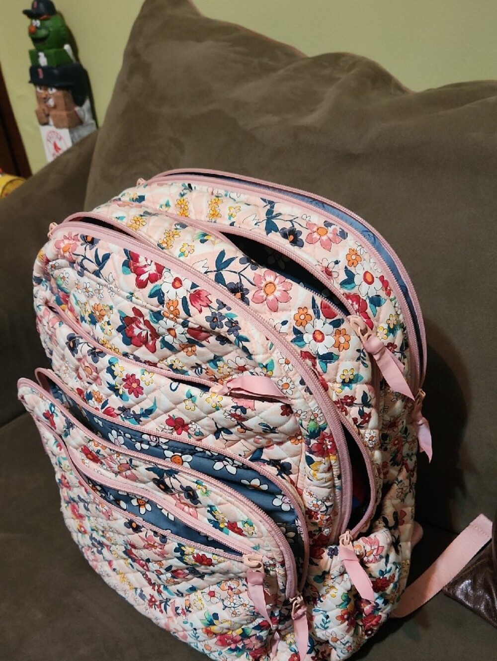 Vera Bradley Pink Floral Quilted Backpack - Women's Girl's Bag - Picture 2 of 4